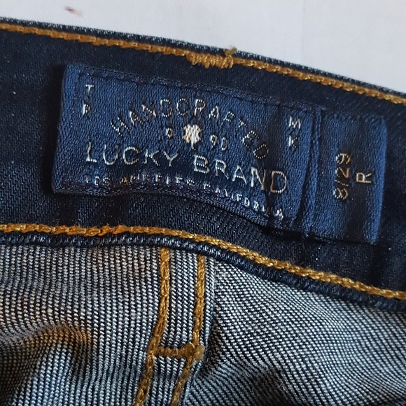 SOLD* Lucky Brand Mid Rise Lolita Boot Jeans - Picture 7 of 8